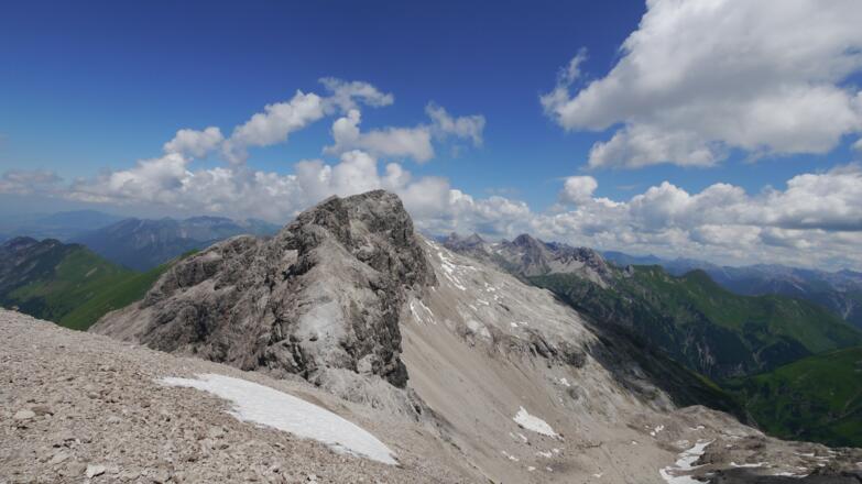 Bockkarkopf von Südwesten, davor die Socktalscharte