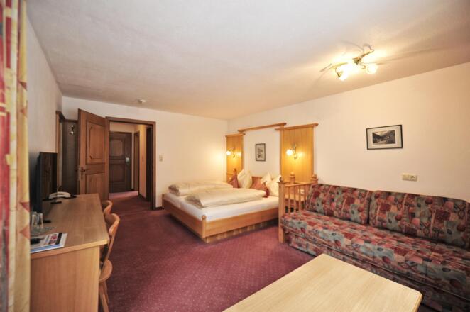 Doppelzimmer 24 mit 2 Zusatzbetten