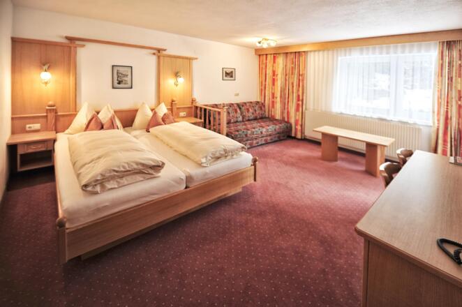 Doppelzimmer 24 mit 2 Zusatzbetten