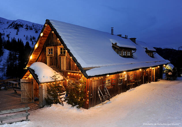 Pritzhütte mit Schnee im Winter