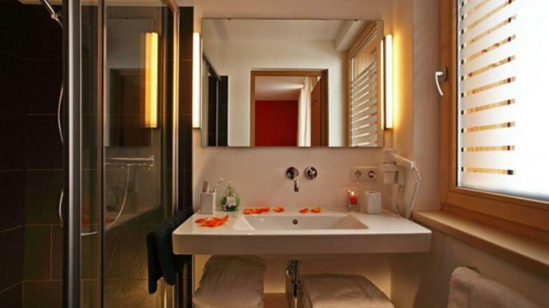 Bad 1 mit WC und Dusche Wohnung "Salober"