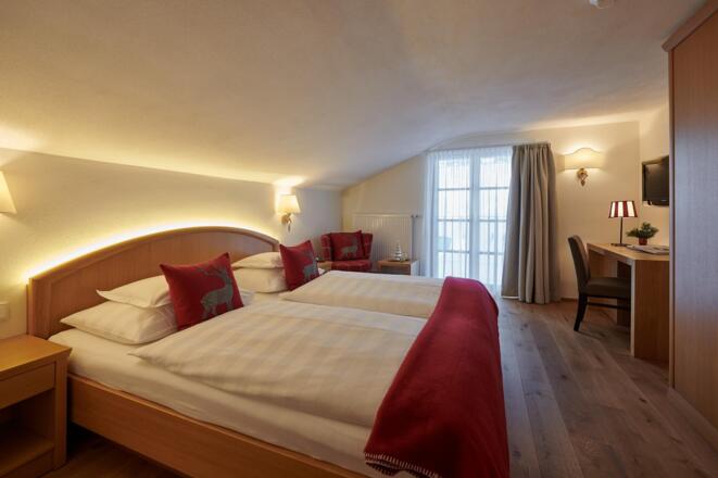 Hotel-Garni-Schneider_Zimmer-Rüfikopf-22