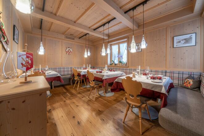 hubertus-skiclubstube-01541medium