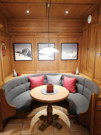 Sitzecke im Eingangsbereich