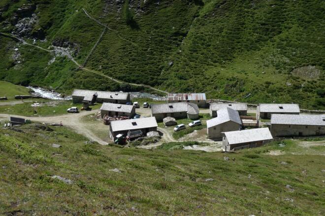Die Jagdhausalm vom Pfauenauge gesehen
