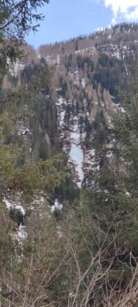 Blick vom Tal zum Linken Zottenfall