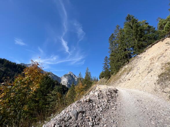 Forstweg Eng - Plumsjochhütte