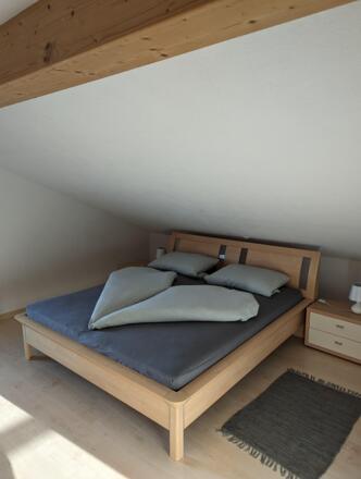 Schlafzimmer 1