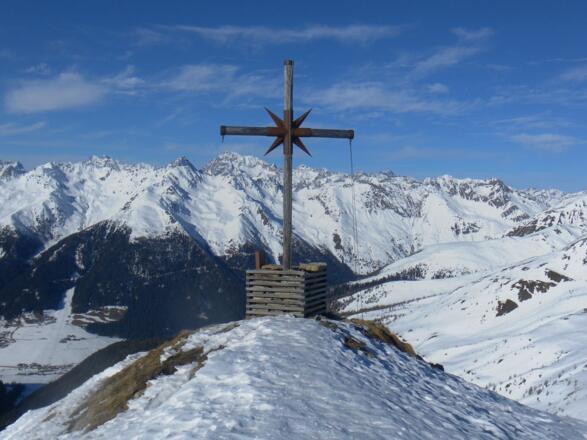 Gail Gipfelkreuz über dem Gsiesertal