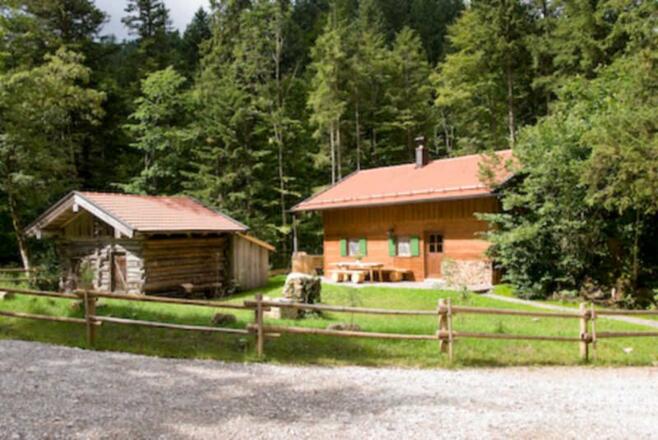 Exklusives Ferienhaus am Tegernsee: Das Almhaus Webermohof