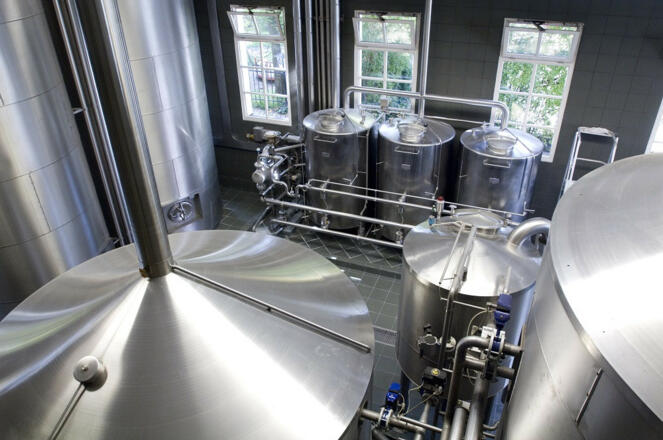 Blick auf die Sudkessel in der Schlossbrauerei Au
