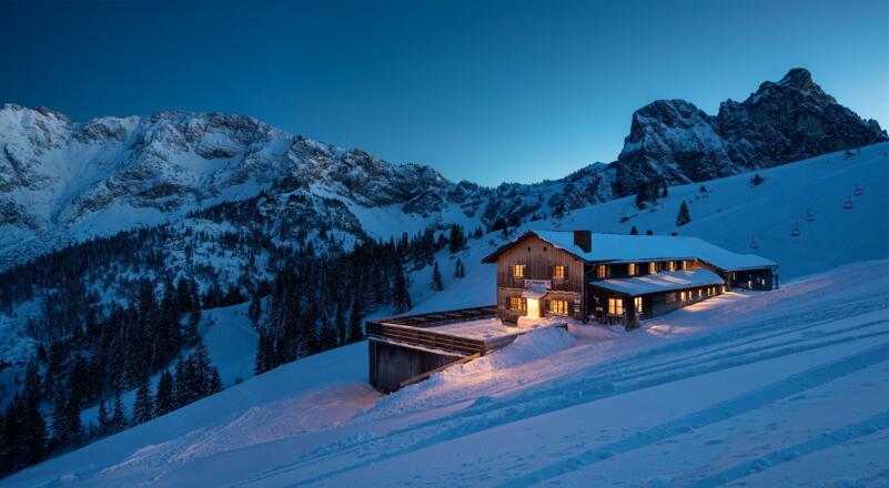 Hochalphütte im Winter