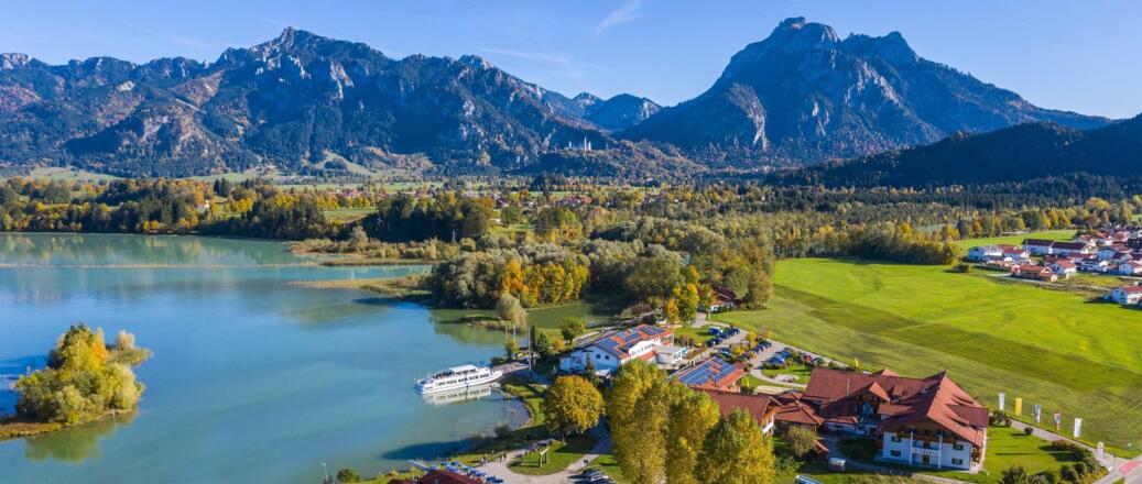 Hotellage direkt am See