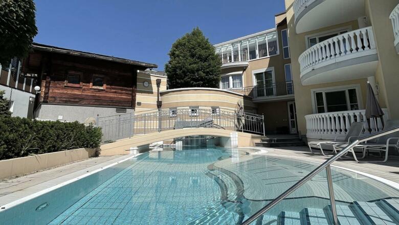 almesberger-wellness-indoorpool-samtliegen