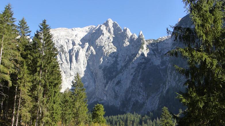 Start in der Scharitzkehl - Blickfang Göll Westwand