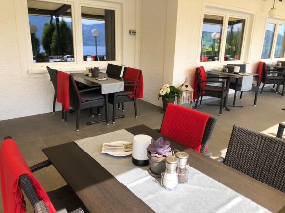 Gastgarten auf der Terasse