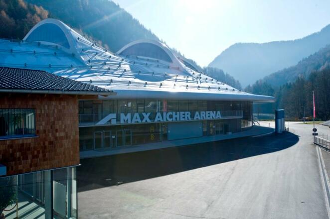 Max Aicher Arena: Außenansicht