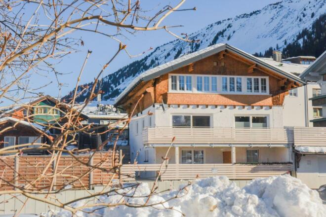 hallers-posthaus-kleinwalsertal-ferienhaus-außenan