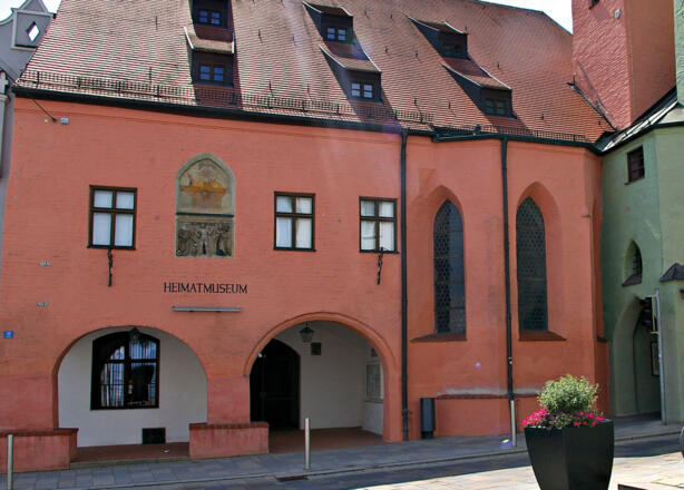 Heimatmuseum Vilsbiburg - Kröninger Hafnermuseum / ehemaliges Heilig-Geist-Spital / Spitalkirche
