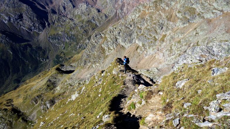 Ansteiger am Grateck ~2725m, rechts ab