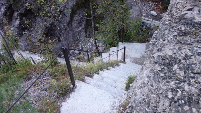 Abstieg vom Hochpunkt ~630m