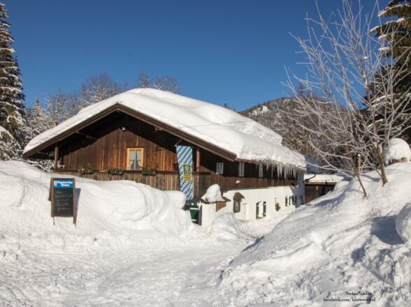 die auch im Winter bewirtschaftete Nattersbergalm