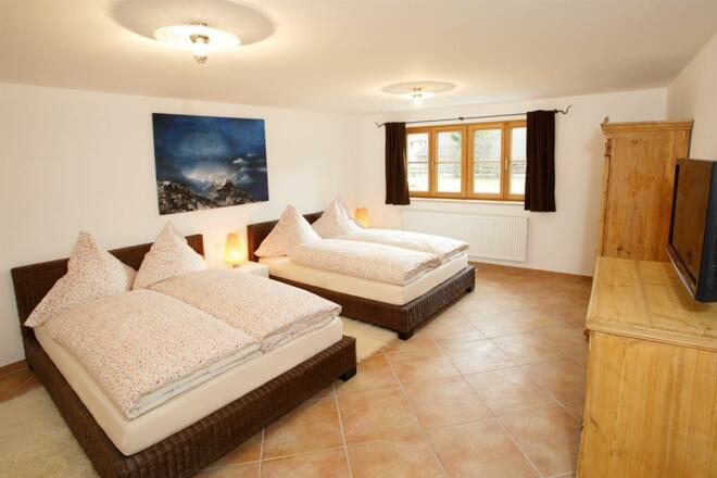 LM3 large bedroom