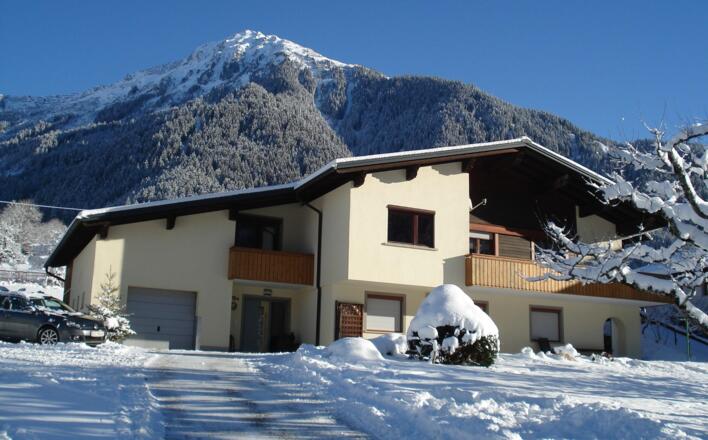 Haus im Winter