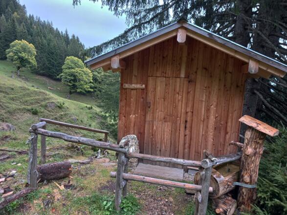 Letzte Wasserstelle Sommerhausalpe vor Übergang