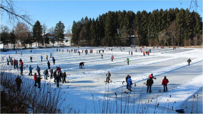 Eissport am Badesee Klaffer
