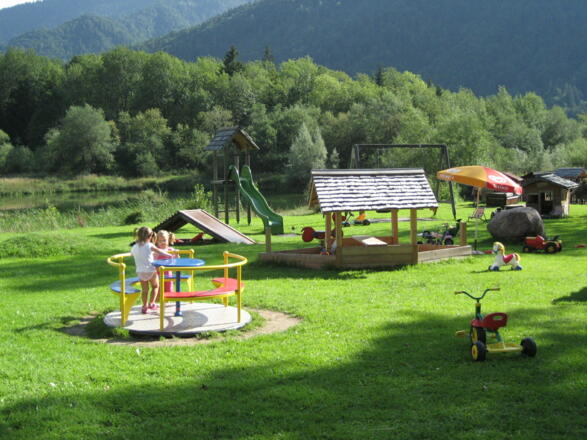 Hausprospekt - Haus Hirschpoint / Seite 1