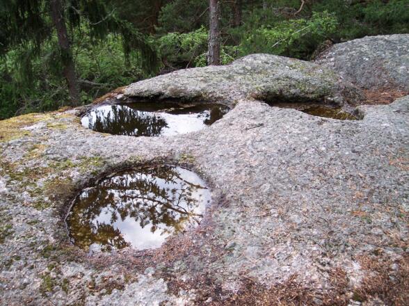 Opferschalen am Wimberg