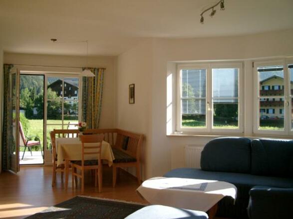 Ferienwohnung Erdgeschoß - Wohnzimmer