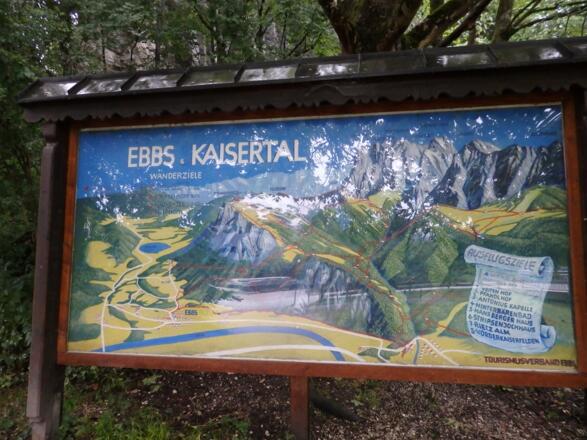 Wandertafel beim Einstieg zum "Kaiseraufstieg"