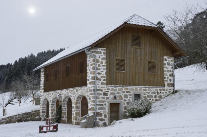 Steinbloss-Mauer-Weg