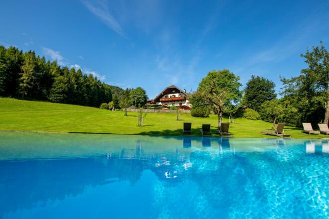 Outdoor-Pool