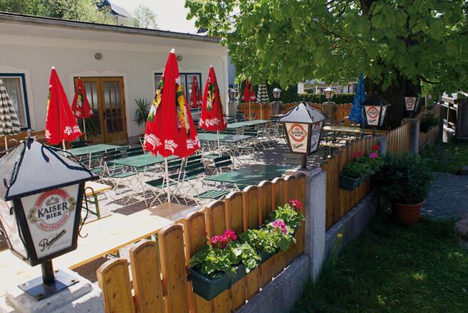 Dorfwirt Garten.jpg