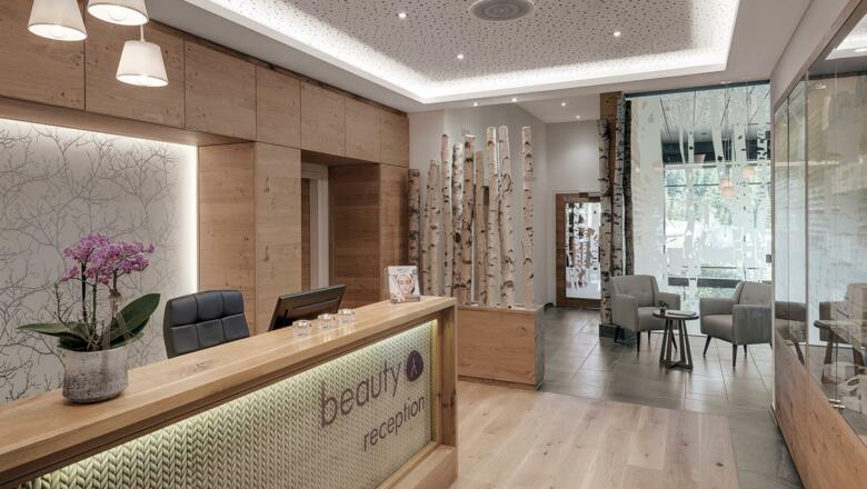 INNs HOLZ Chaletdorf | Behandlungsraum im Hotel