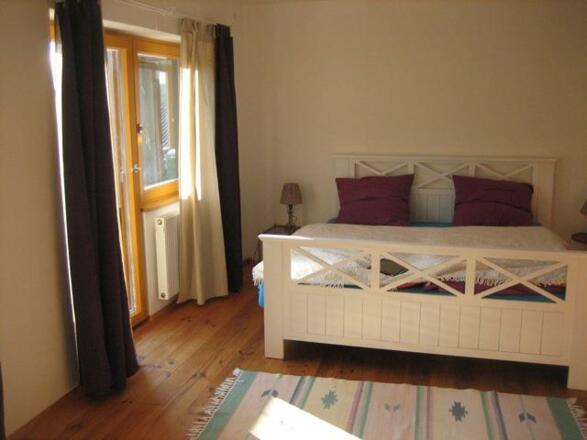 Schlafzimmer 1