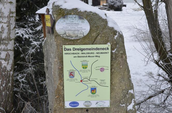 Steinbloss-Mauer-Weg