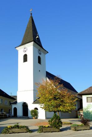 Kirche Neukirchen außen