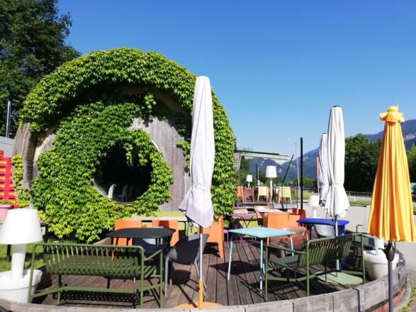 Terrasse hinten - Restaurant \"Die Röhre\"