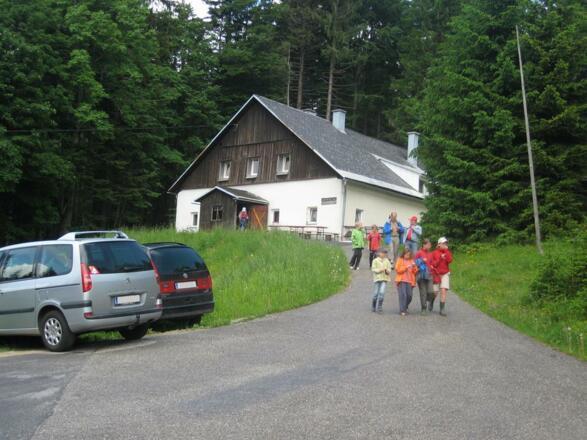 Waldhaeusl im Sommer