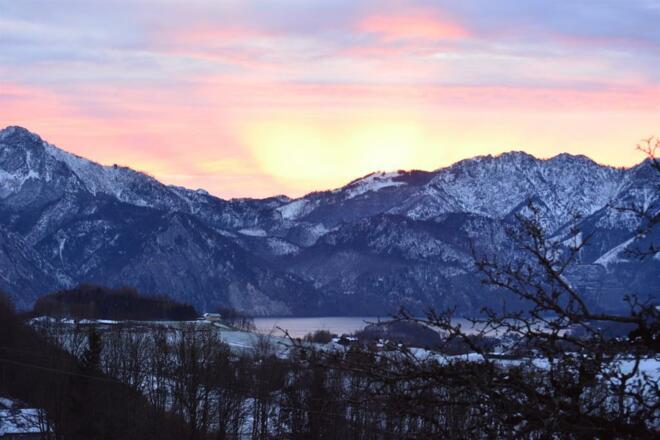 Sonnenaufgang über dem Traunsee
