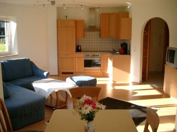 Ferienwohnung Erdgeschloss - Küche & Wohnzimmer