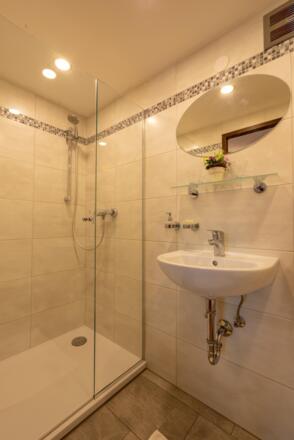 Gästezimmer-03_11.07.2021