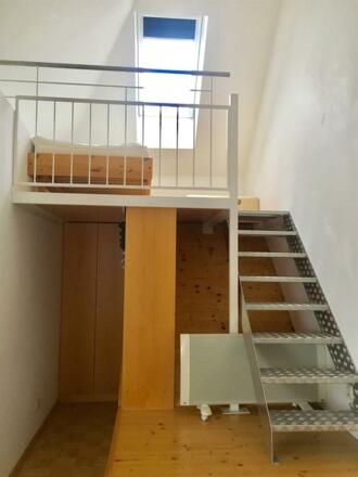 Aufgang zur Galerie im 2. Schlafzimmer