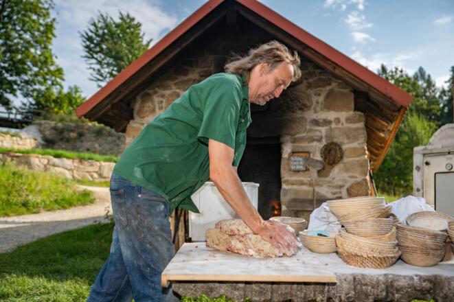 JohanneswegPrandeggBrotbackhaeuschenBrotbacken_TVBMuehlviertlerAlmFreistadtWalchAndreasPhotography.jpg