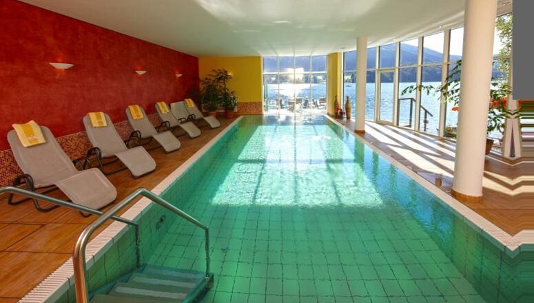 Hallenbad