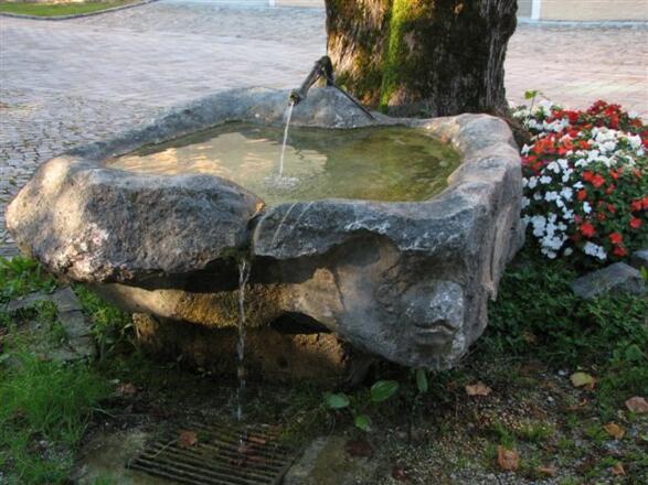 Brunnen